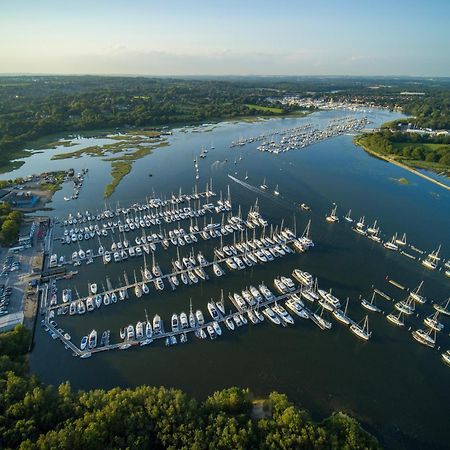 Mercury Yacht Harbour And Holiday Park Bursledon エクステリア 写真