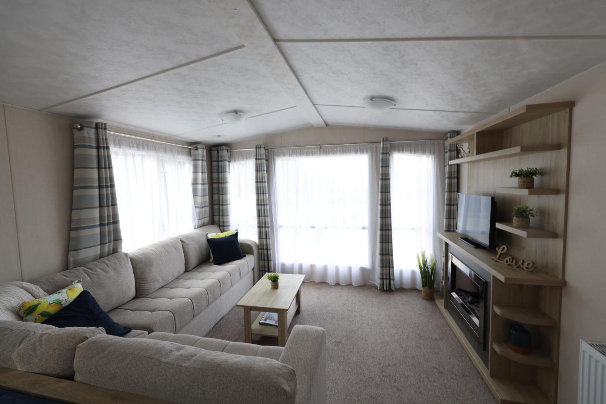 Mercury Yacht Harbour And Holiday Park Bursledon エクステリア 写真