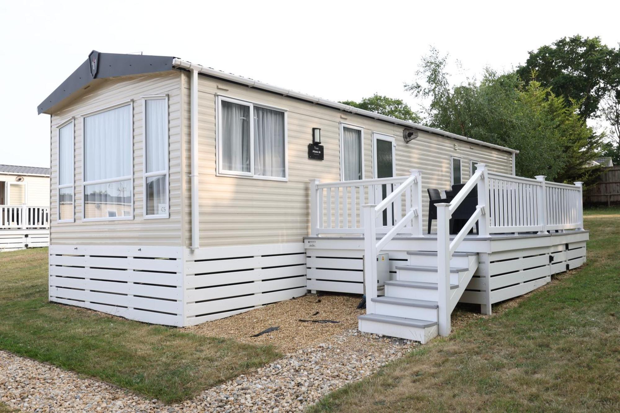 Mercury Yacht Harbour And Holiday Park Bursledon エクステリア 写真