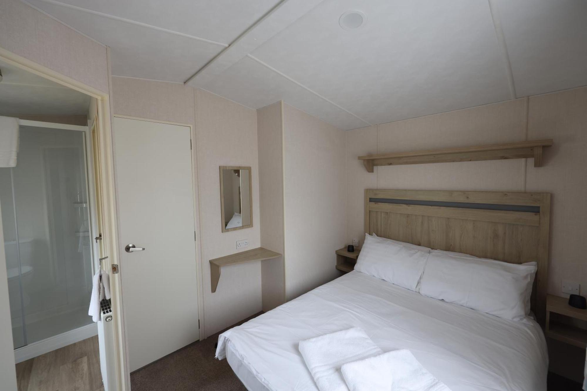 Mercury Yacht Harbour And Holiday Park Bursledon エクステリア 写真