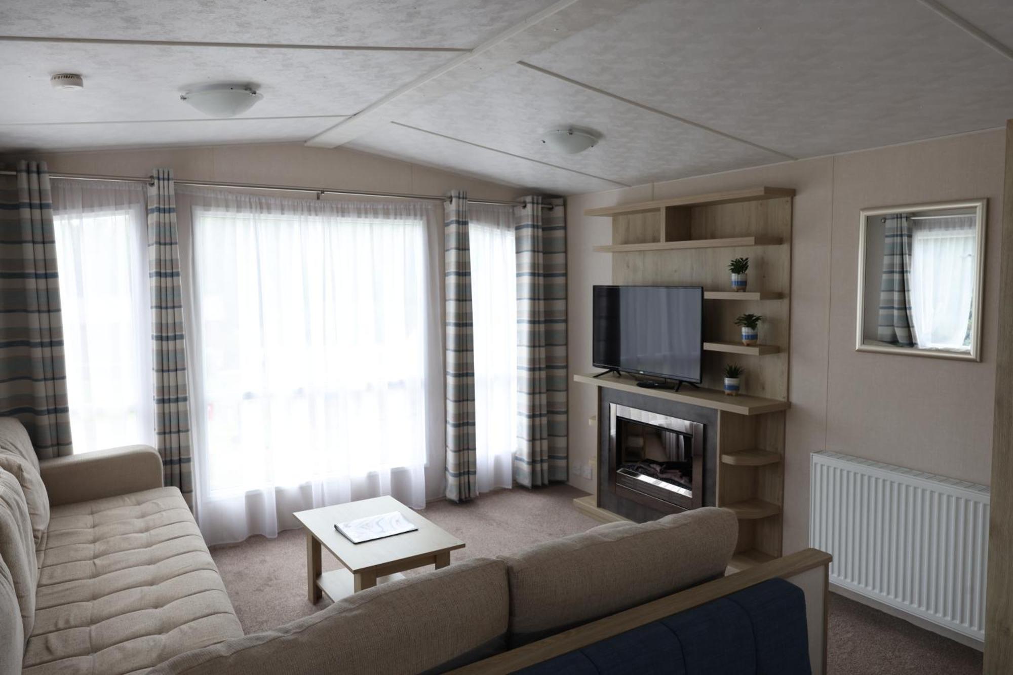 Mercury Yacht Harbour And Holiday Park Bursledon エクステリア 写真