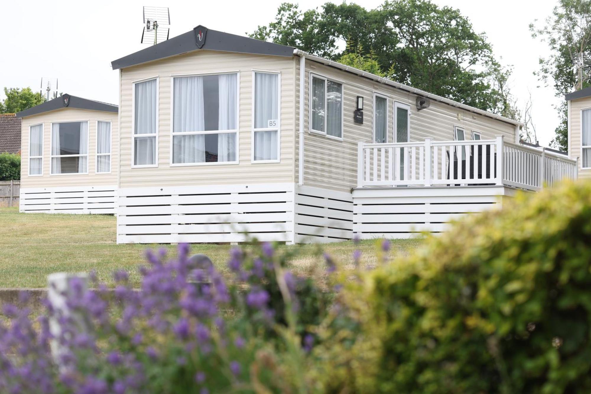 Mercury Yacht Harbour And Holiday Park Bursledon エクステリア 写真