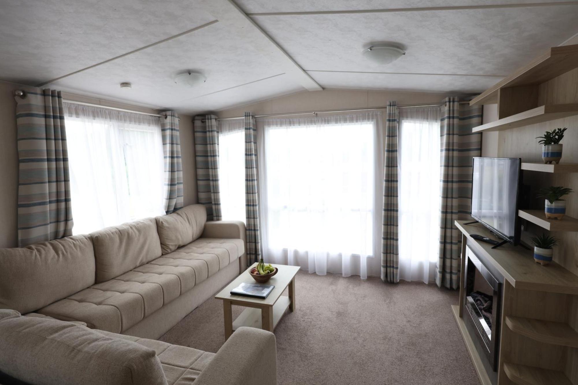 Mercury Yacht Harbour And Holiday Park Bursledon エクステリア 写真