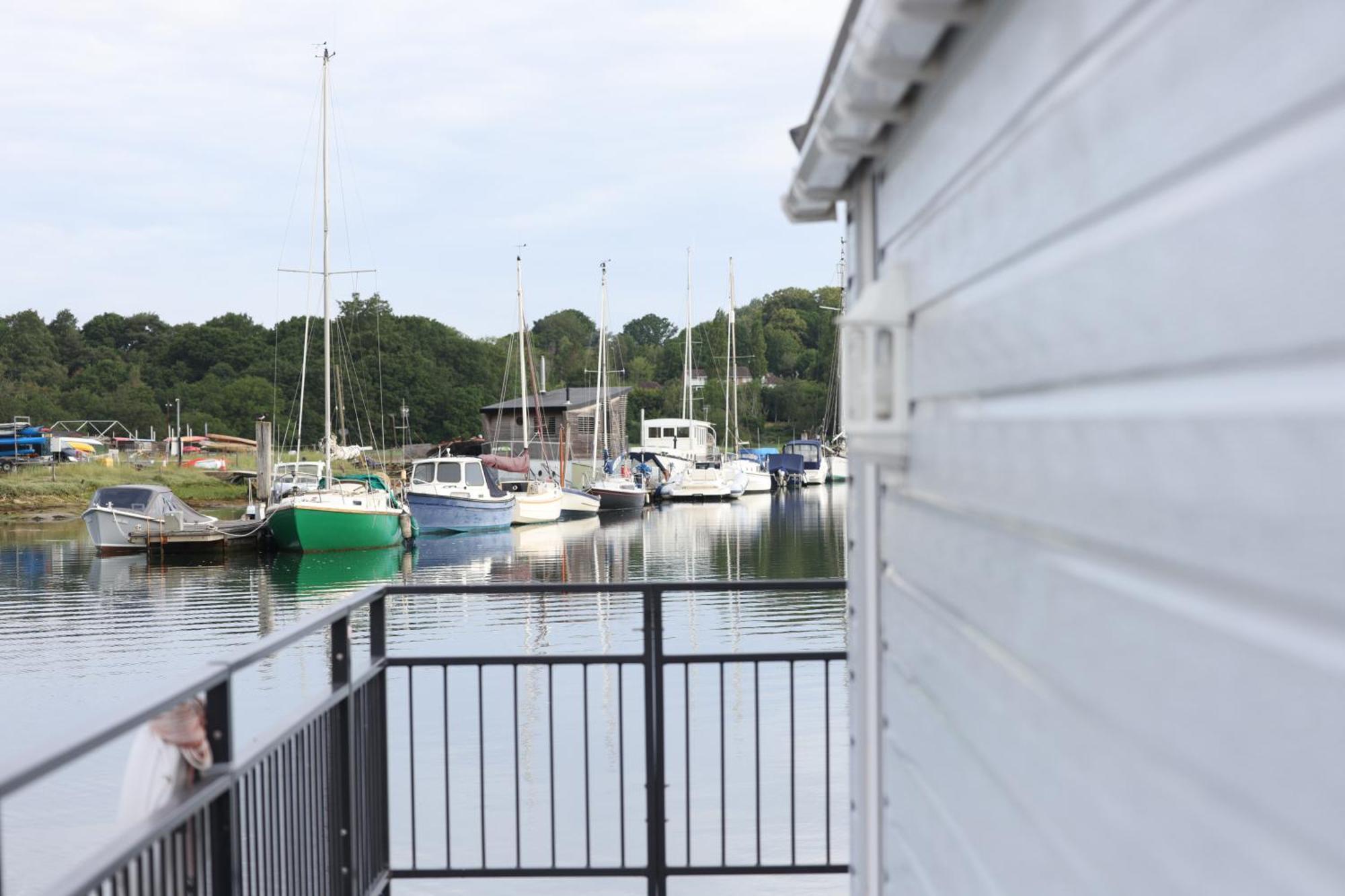 Mercury Yacht Harbour And Holiday Park Bursledon エクステリア 写真