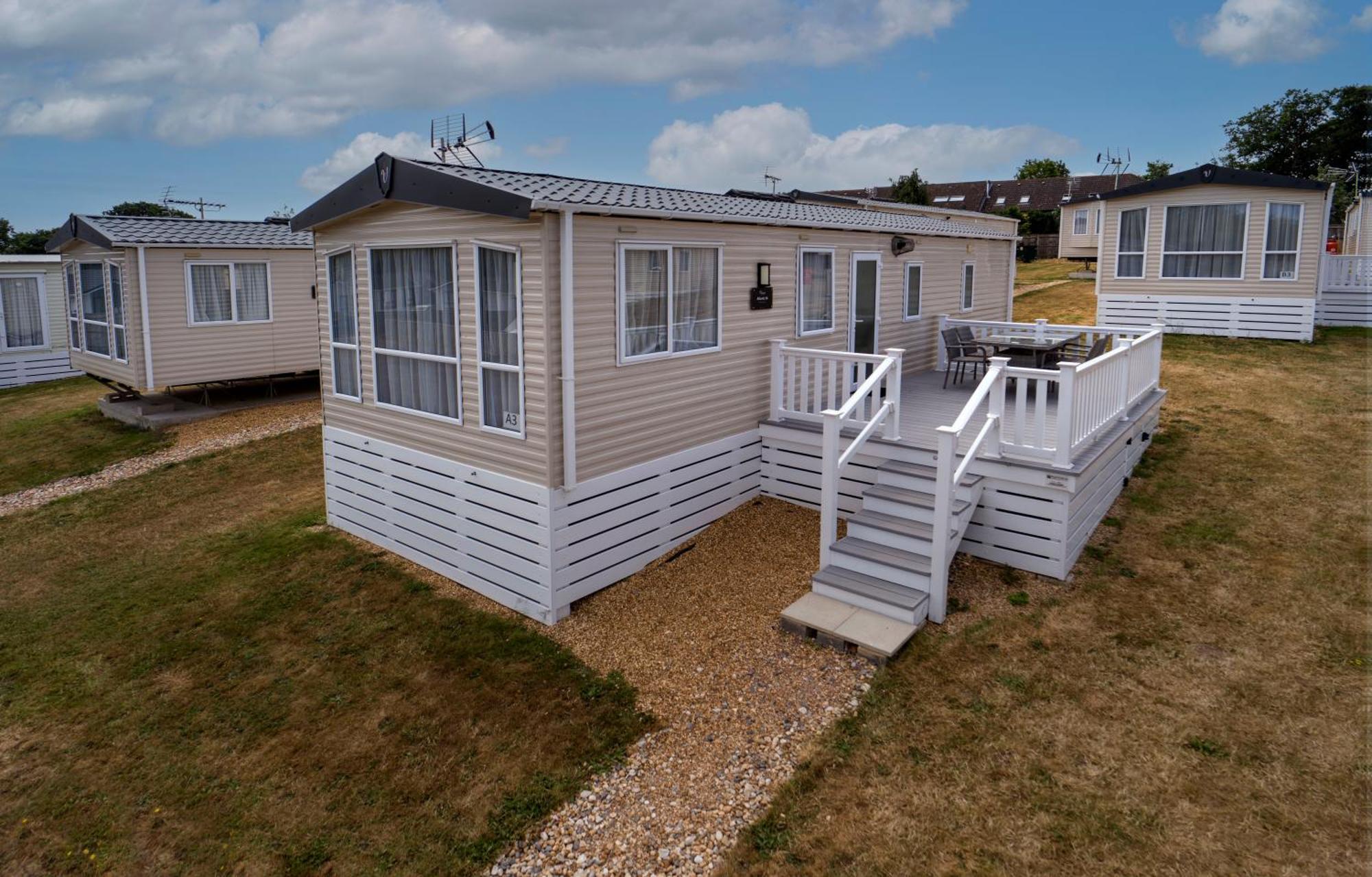 Mercury Yacht Harbour And Holiday Park Bursledon エクステリア 写真