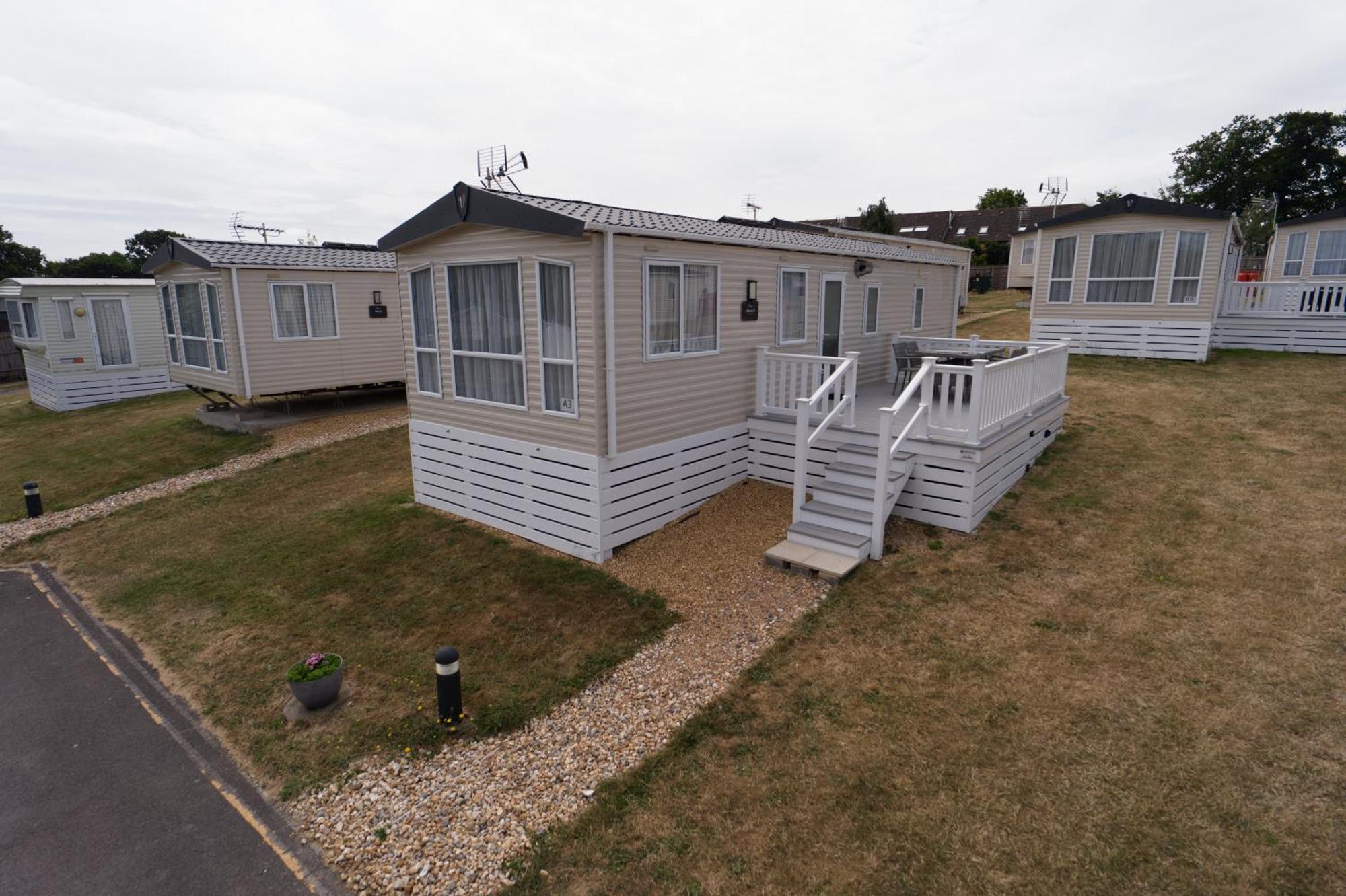 Mercury Yacht Harbour And Holiday Park Bursledon エクステリア 写真